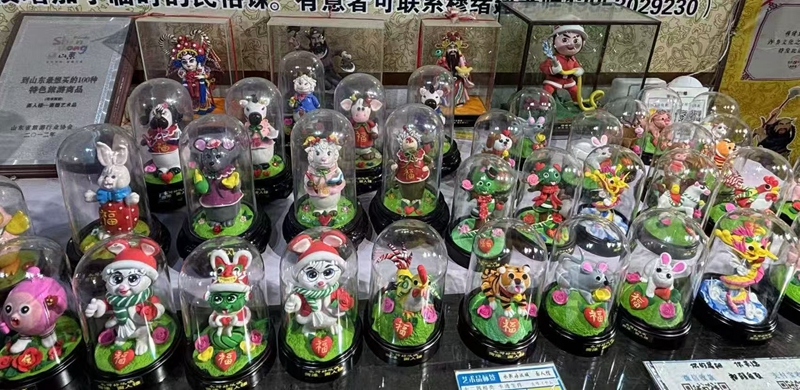 穆緒建面塑作品。人民網 白宛松攝