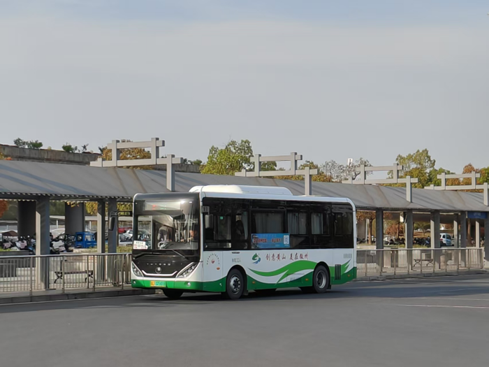 運行中的新開通旅游公交線路。受訪者供圖